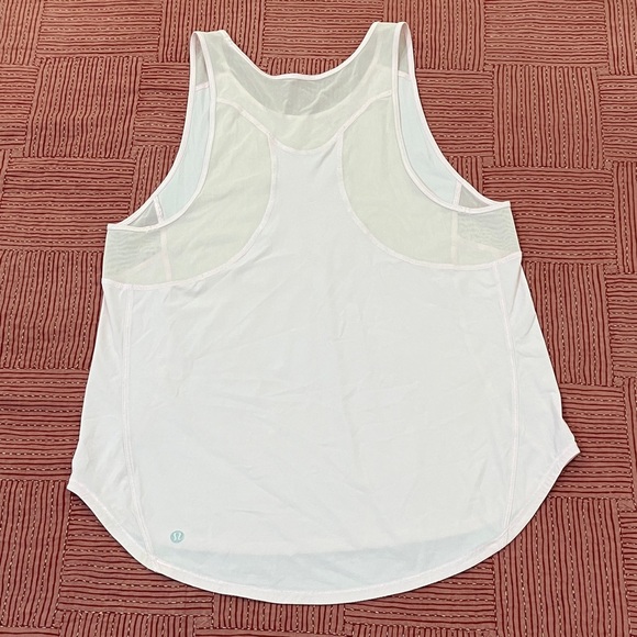 Lululemon Women's light pink Sleeveless exercise tank Top - Picture 3 of 14